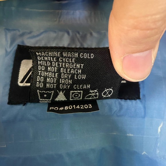 Red Ledge packable Rain Jacket, L - Picture 7 of 11